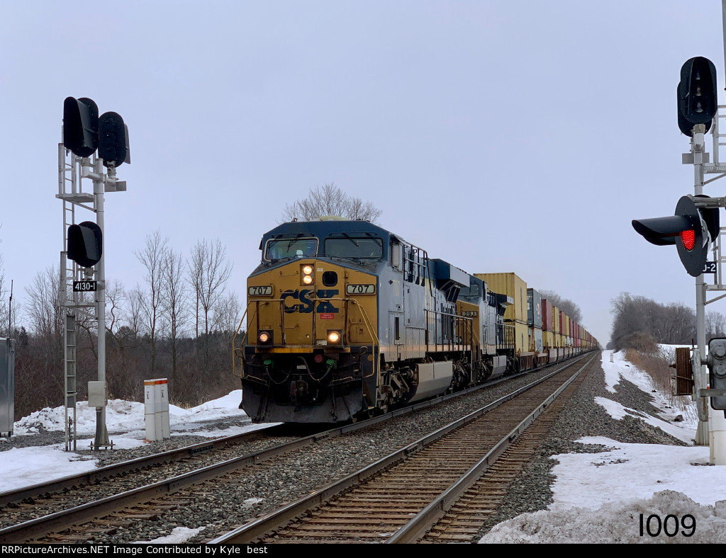 CSX 707 on I009